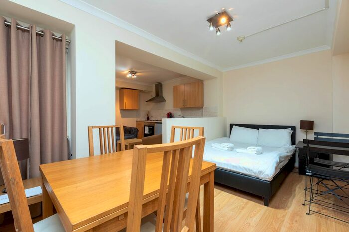 Studio To Rent In Lndn-K - Kings Road, London, SW10