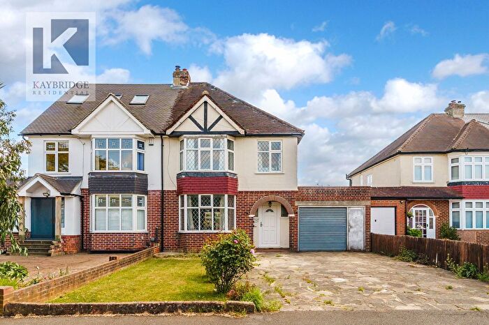 4 Bedroom Semi Detached House For Sale In Bradstock Road, Epsom, KT17