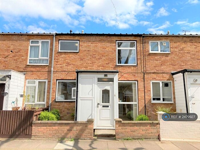 2 Bedroom Terraced House To Rent In Dunston Road, London, SW11