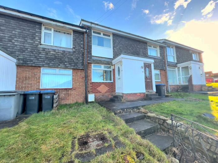 2 Bedroom Apartment To Rent In Prebends Field, Gilesgate, Durham, DH1