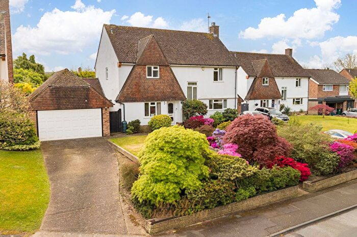 4 Bedroom Detached House For Sale In Old Horsham Road, Crawley, RH11