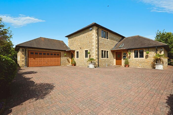 5 Bedroom Detached House For Sale In Bakers Field, Stalbridge, Sturminster Newton, DT10