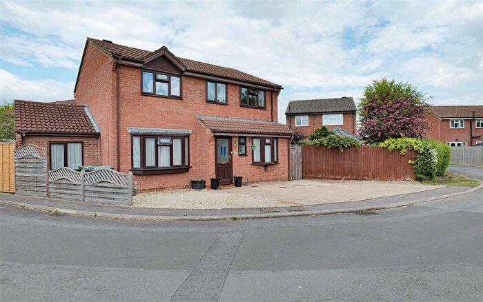 4 Bedroom Detached House For Sale In St. Athan Close, Bowerhill, SN12