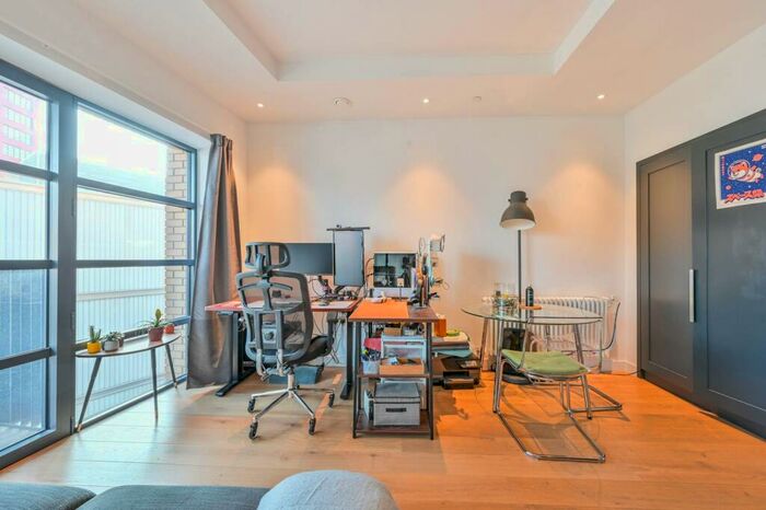 Studio To Rent In Amelia House, London City Island, Tower Hamlets, London, E14