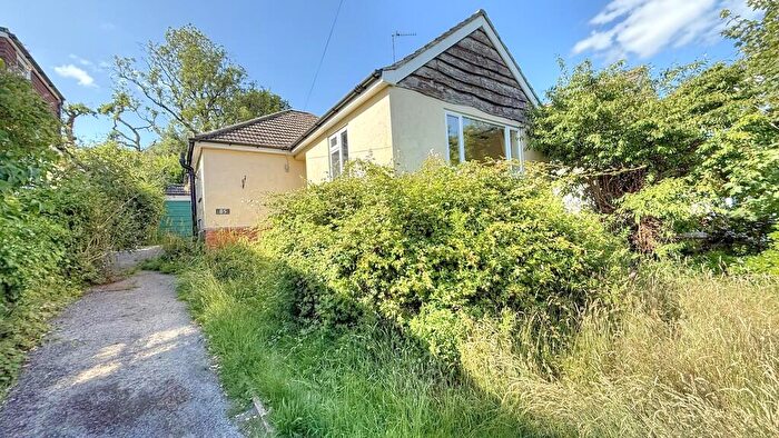 2 Bedroom Detached Bungalow For Sale In Tilmore Gardens, Petersfield, Hampshire, GU32