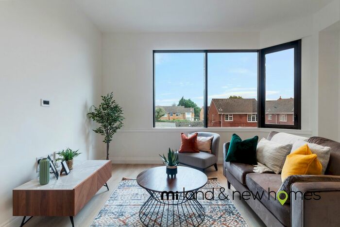 1 Bedroom Flat For Sale In London Road, Langley, Slough, SL3