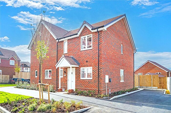 4 Bedroom Semi-Detached House To Rent In Glenister Way, St. Leonards-On-Sea, East Sussex, TN37