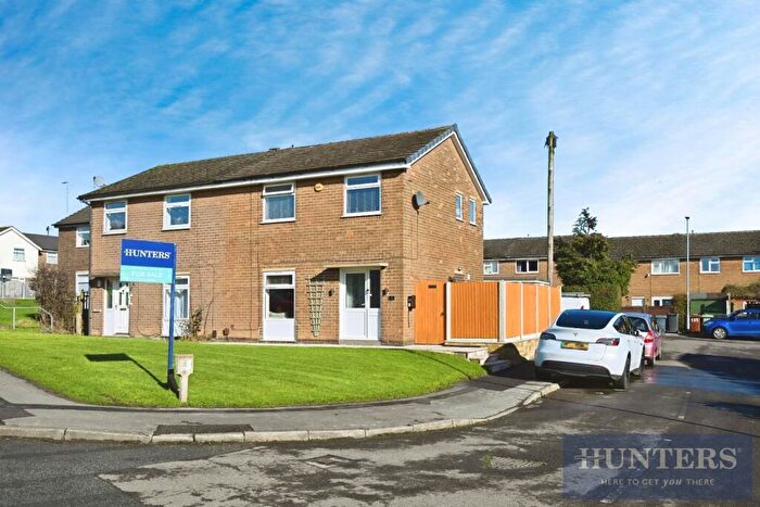 3 Bedroom Semi-Detached House For Sale In Greenlea Road, Yeadon, Leeds, LS19