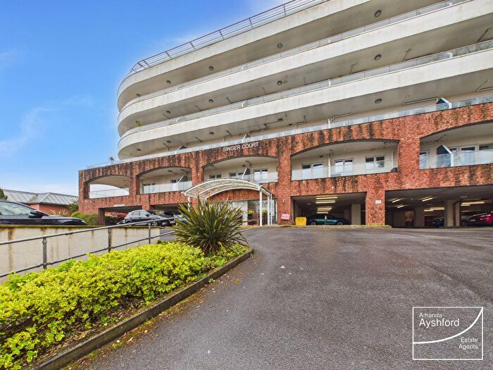 1 Bedroom Property For Sale In Manor Crescent, Preston, Paignton, TQ3