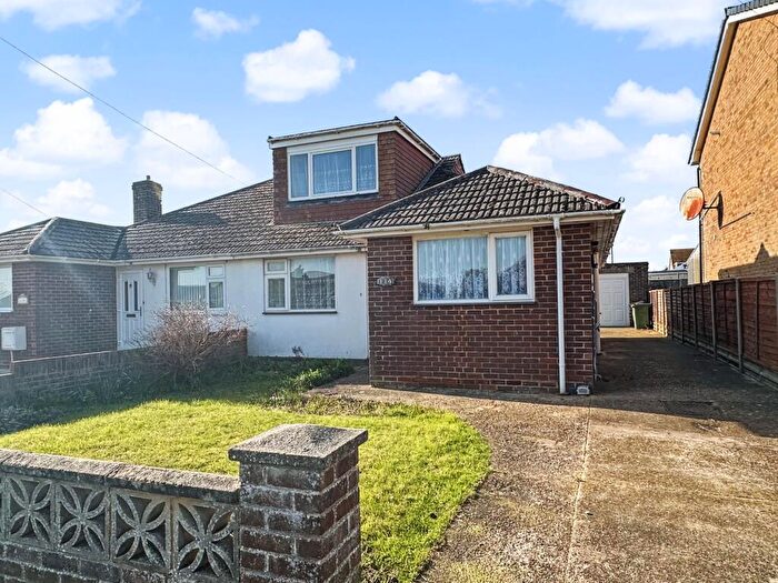 3 Bedroom Semi-Detached Bungalow For Sale In Hoddern Avenue, Peacehaven, BN10