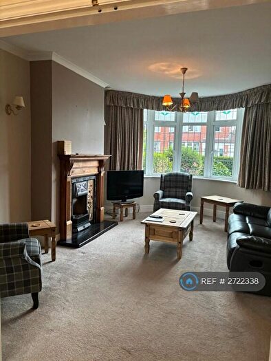 3 Bedroom Semi Detached House To Rent In Chestnut Drive, Sale, M33