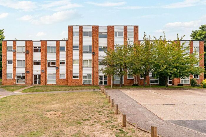 2 Bedroom Apartment For Sale In Trapstyle Road, Ware, SG12