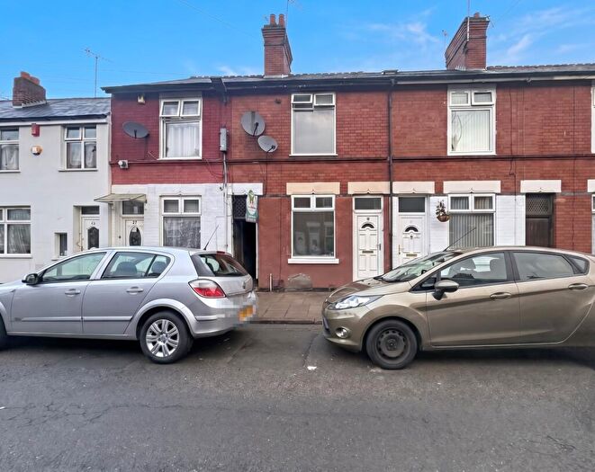 3 Bedroom Terraced House To Rent In Dundonald Road, Leicester, Leicestershire, LE4