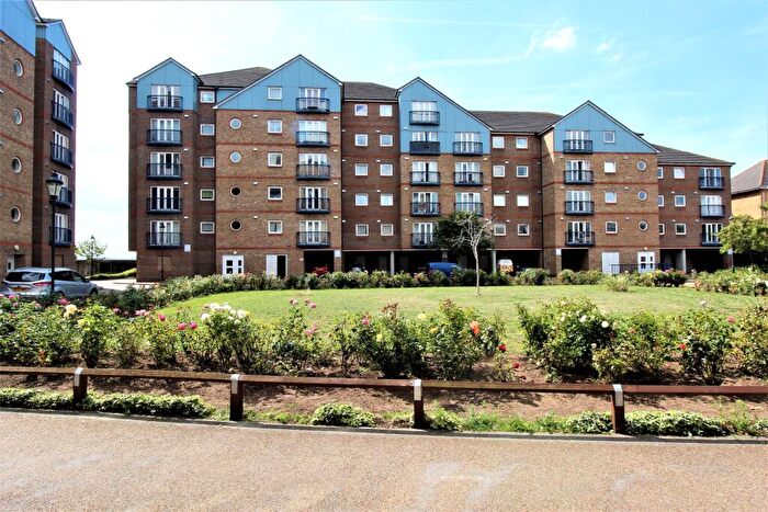 2 Bedroom Apartment To Rent In Argent Court, Argent Street, Grays, RM17