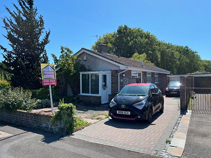 3 Bedroom Detached Bungalow For Sale In Fulmar Road, BS22