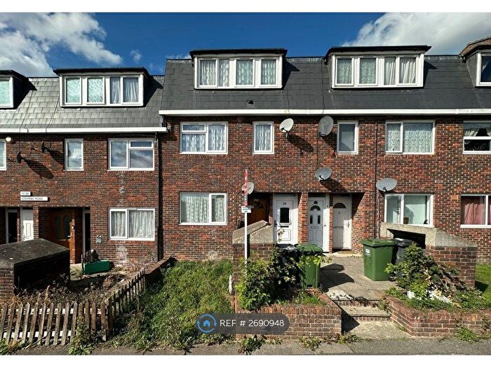 1 Bedroom Maisonette To Rent In Coombe Road, London, SE26