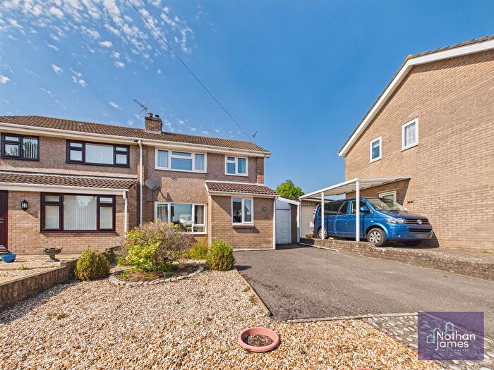 3 Bedroom Semi-Detached House For Sale In Goldfinch Close, Caldicot, NP26