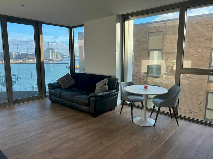 1 Bedroom Flat To Rent In Pilot Walk, London, SE10