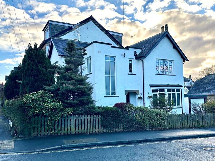 2 Bedroom Property For Sale In Station Road, Menston, LS29