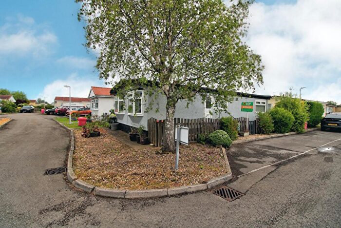 2 Bedroom Park Home For Sale In Lighthouse Park, Newport, NP10
