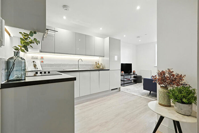 1 Bedroom Apartment For Sale In Sloane House, Aylesbury, HP20