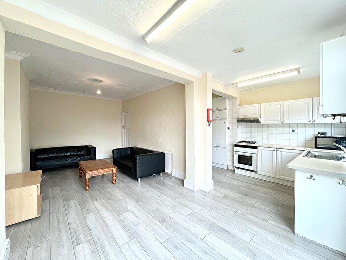 4 Bedroom Terraced House To Rent In Westbury Avenue, London, N22