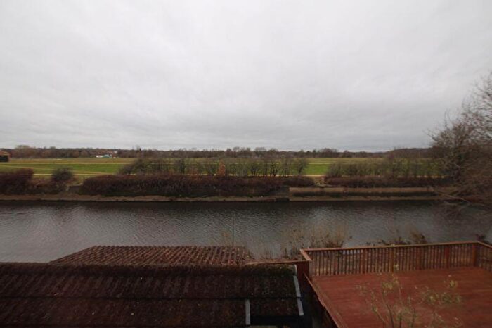 1 Bedroom Flat To Rent In Hugh Oldham Drive, Salford, M7