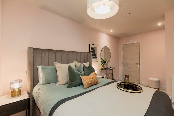 1 Bedroom Apartment To Rent In New York Square, Quarry Hill Leeds, LS2