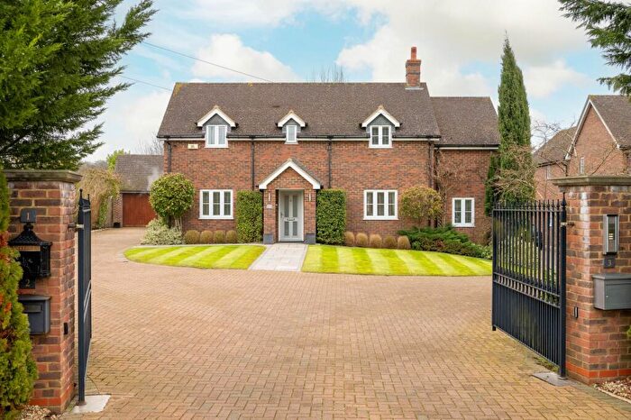 5 Bedroom Detached House For Sale In Milton Road, Clapham, MK41