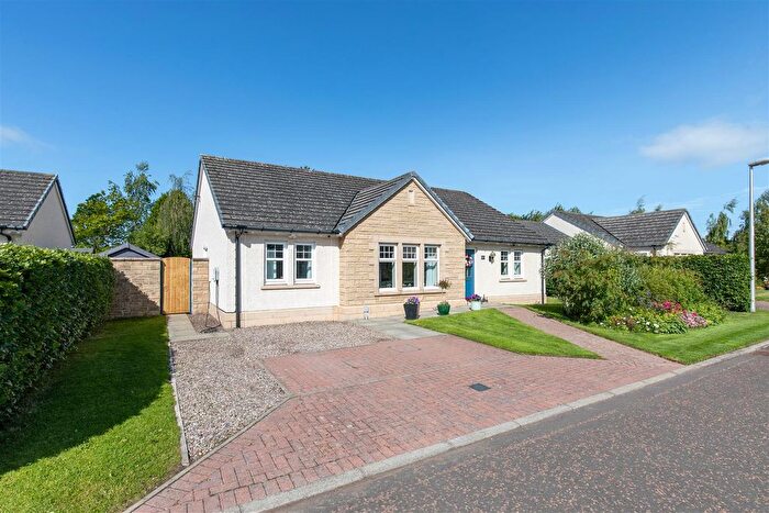 4 Bedroom Detached Bungalow For Sale In Abbey Lane, Errol, Perth, PH2