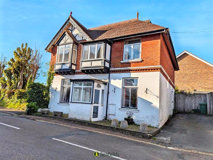 4 Bedroom Detached House For Sale In Pier Road, Seaview, PO34