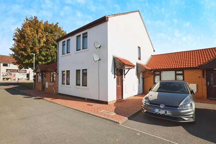 1 Bedroom Maisonette For Sale In Cherry Tree Court, Calne, SN11