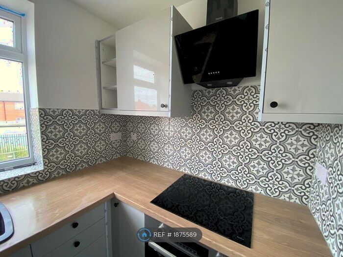 1 Bedroom Flat To Rent In Arksey Lane, Bentley, Doncaster, DN5