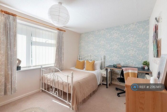 3 Bedroom Terraced House To Rent In Queens Drive, Bath, BA2