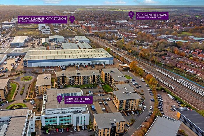 2 Bedroom Flat For Sale In Bessemer Road, Welwyn Garden City, AL7