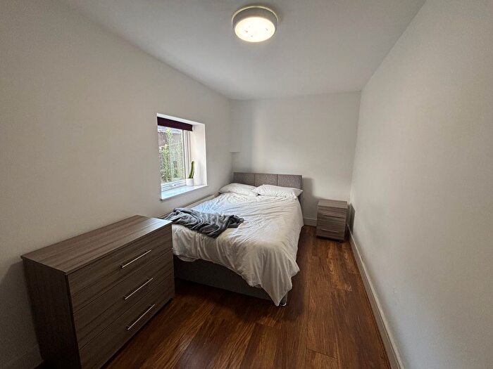 1 Bedroom Flat To Rent In Main Street, Burton-On-Trent, DE15