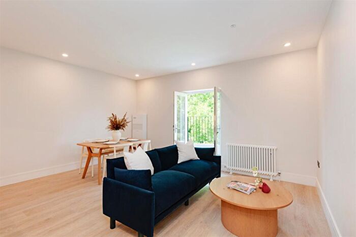 2 Bedroom Apartment To Rent In Adamson Road, Belsize Park, NW3