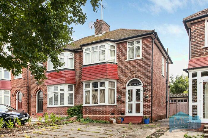 3 Bedroom Semi Detached House For Sale In Fountains Crescent, Southgate, London, N14