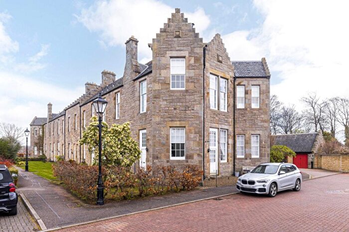 2 Bedroom Apartment To Rent In The Steils, Edinburgh, EH10
