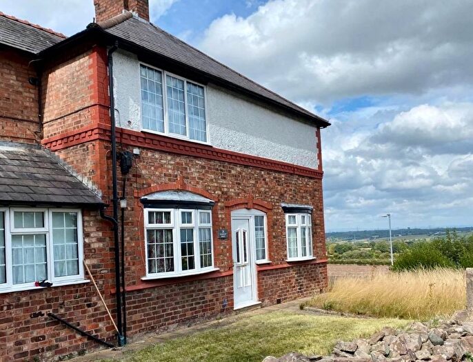2 Bedroom End Of Terrace House For Sale In Kingsley Road, Frodsham, Cheshire, WA6