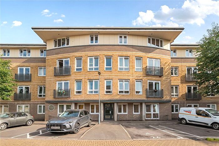 1 Bedroom Flat To Rent In Crowngate House, Hereford Road, London, E3