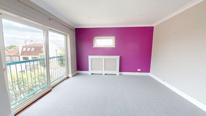 1 Bedroom Flat To Rent In Lower Downs Road, London, SW20