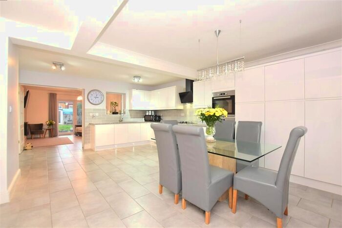 5 Bedroom End Of Terrace House For Sale In Ridham Avenue, Kemsley, Sittingbourne, Kent, ME10