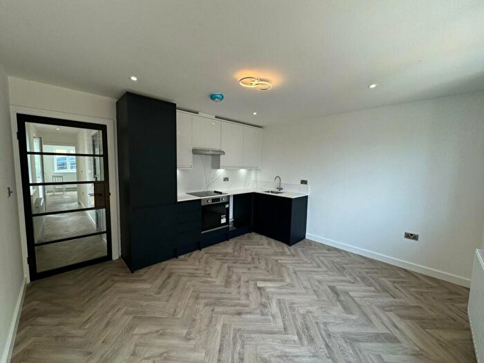 1 Bedroom Flat To Rent In Carverhill Road, High Wycombe, HP11