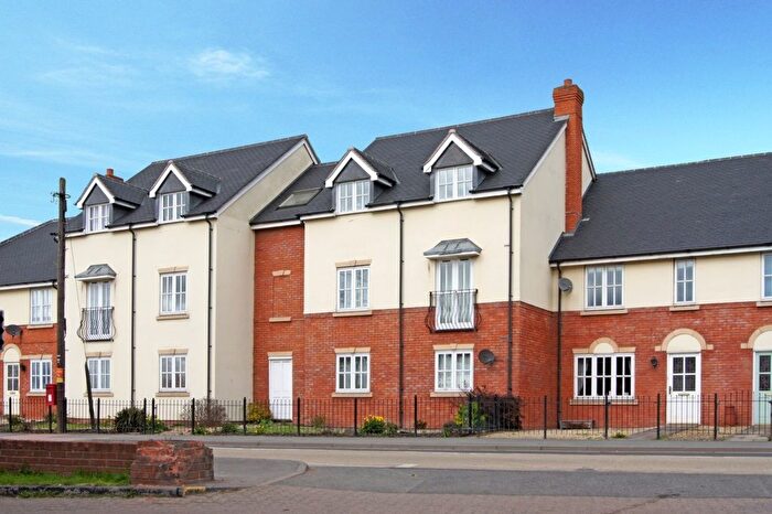 2 Bedroom Flat For Sale In Swan Court, Burford, WR15