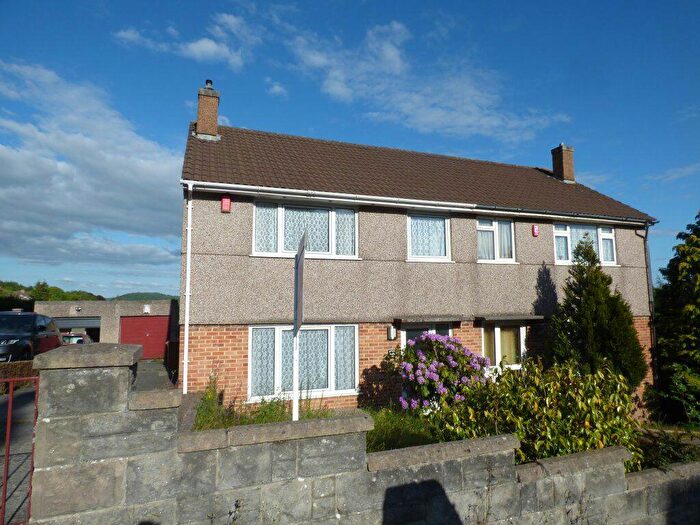 3 Bedroom Semi-Detached House To Rent In Grantley Gardens, Plymouth, Devon, PL3