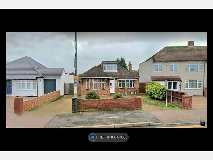 3 Bedroom Bungalow To Rent In Bedonwell Road, Bexleyheath, DA7