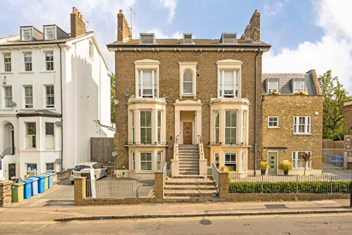 2 Bedroom Flat For Sale In Peckham Rye, Peckham, SE15