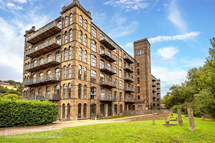 1 Bedroom Apartment For Sale In Titanic Mills, Linthwaite, Huddersfield, West Yorkshire, HD7