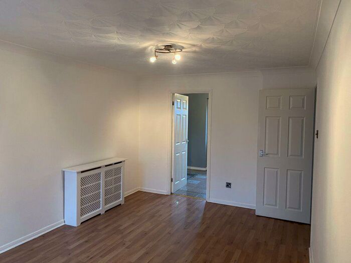 2 Bedroom Flat To Rent In Tunwell Lane, Corby, NN17
